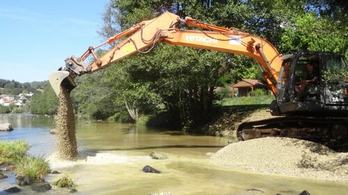 Restauration et extension des zones favorables à la reproduction des salmonidés sur la Cère